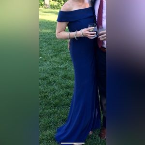 Size 4 Laundry by Shelli Segal Off the Shoulder Long Navy Gown